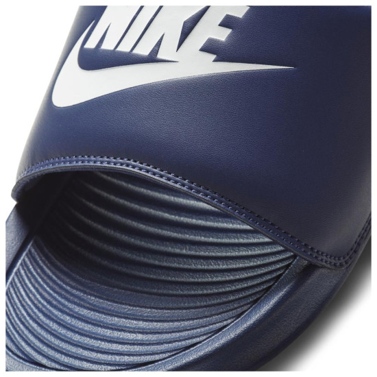 Nike Victori One